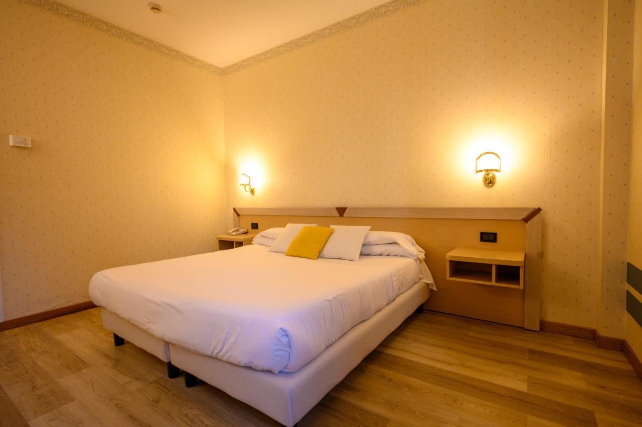 Hotel Torre Di Pratolungo Рим Экстерьер фото