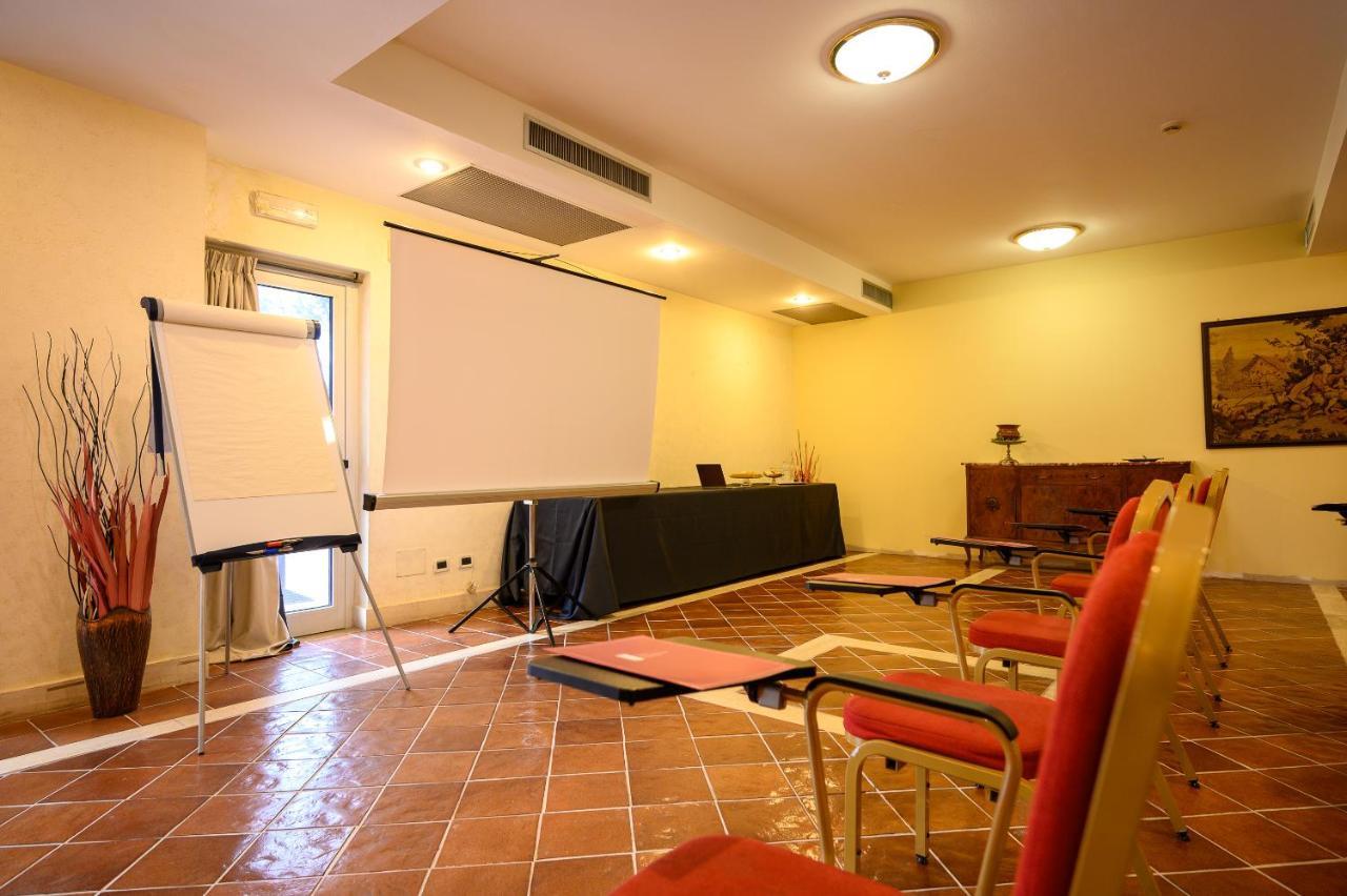 Hotel Torre Di Pratolungo Рим Экстерьер фото