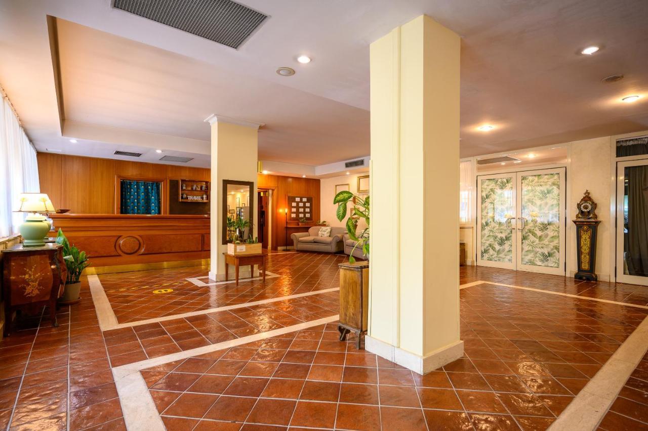 Hotel Torre Di Pratolungo Рим Экстерьер фото