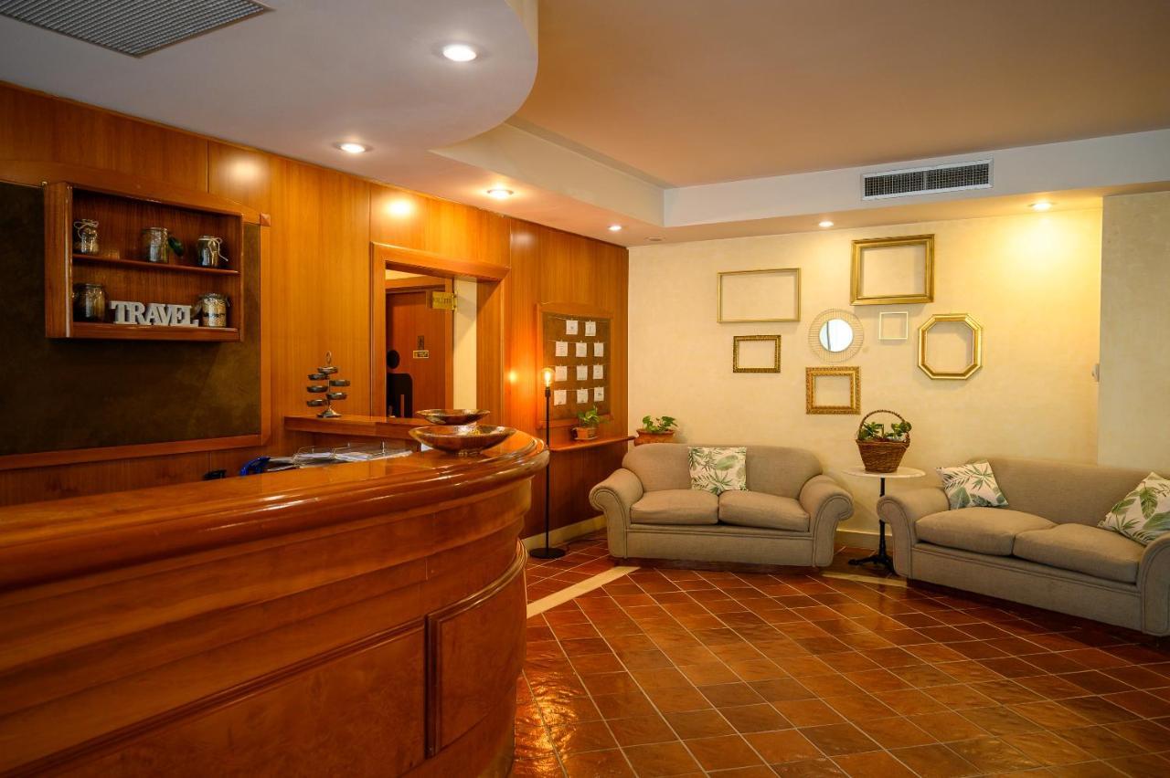 Hotel Torre Di Pratolungo Рим Экстерьер фото