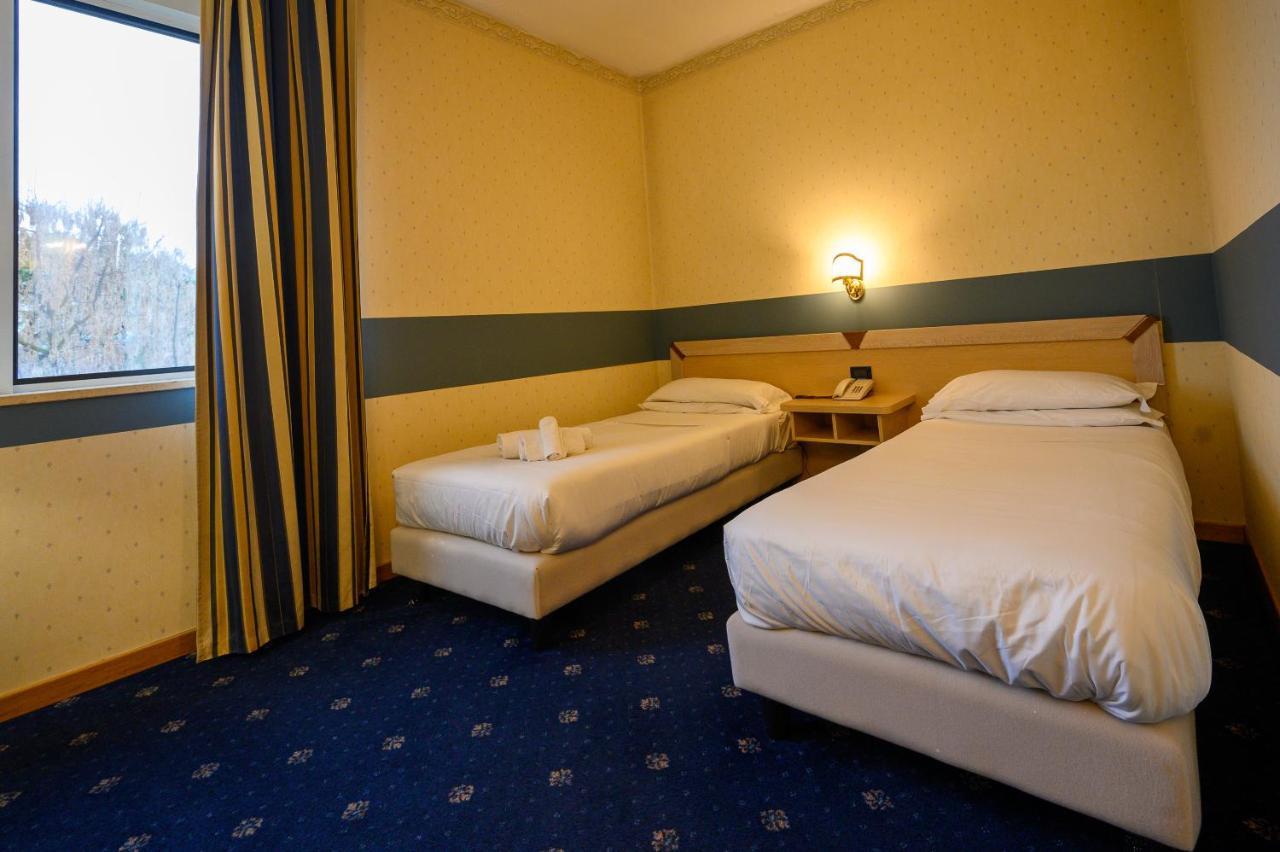 Hotel Torre Di Pratolungo Рим Экстерьер фото