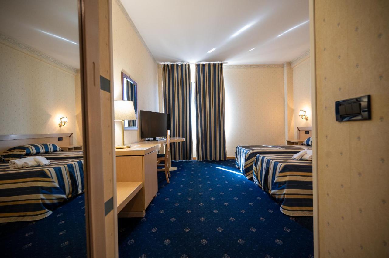 Hotel Torre Di Pratolungo Рим Экстерьер фото
