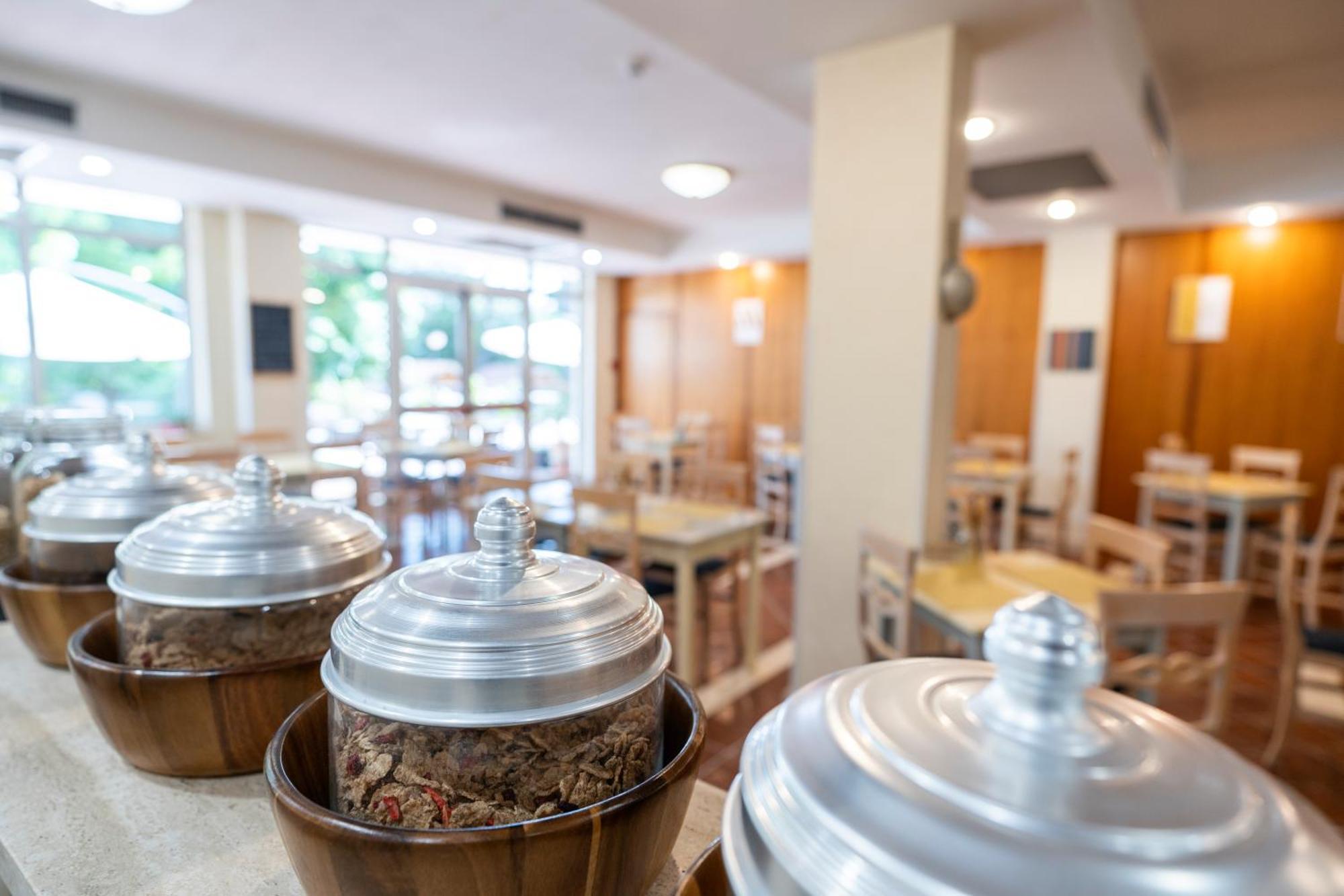 Hotel Torre Di Pratolungo Рим Экстерьер фото